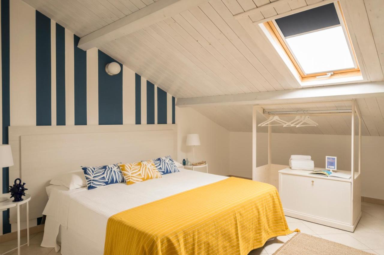 Civico 64 Bed & Breakfast In Mansarda Palmi Eksteriør bilde